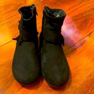 Black boots